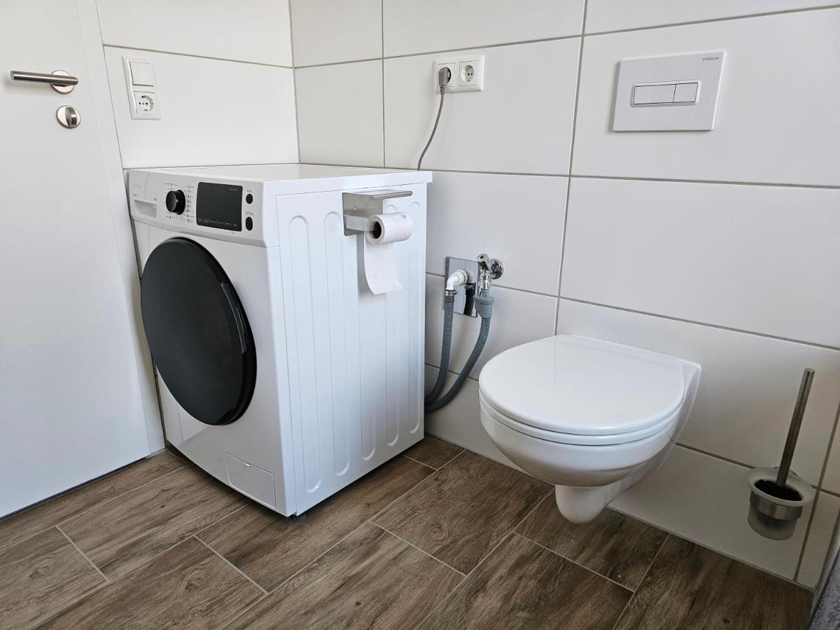 Schoene Grosse Ferienwohnung 79M2 Und 2 Baeder, Zentrumnah, 2Og Erfurt Ngoại thất bức ảnh