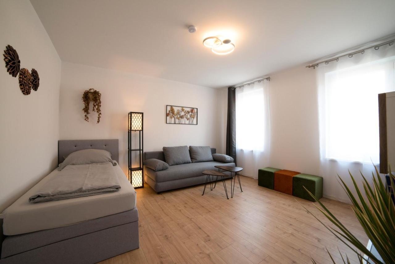 Schoene Grosse Ferienwohnung 79M2 Und 2 Baeder, Zentrumnah, 2Og Erfurt Ngoại thất bức ảnh